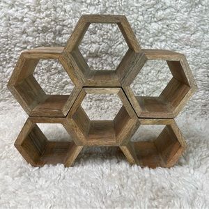 Free Standing Stackable 6 Bottle Wooden Honeycomb Wine Rack For Countertop